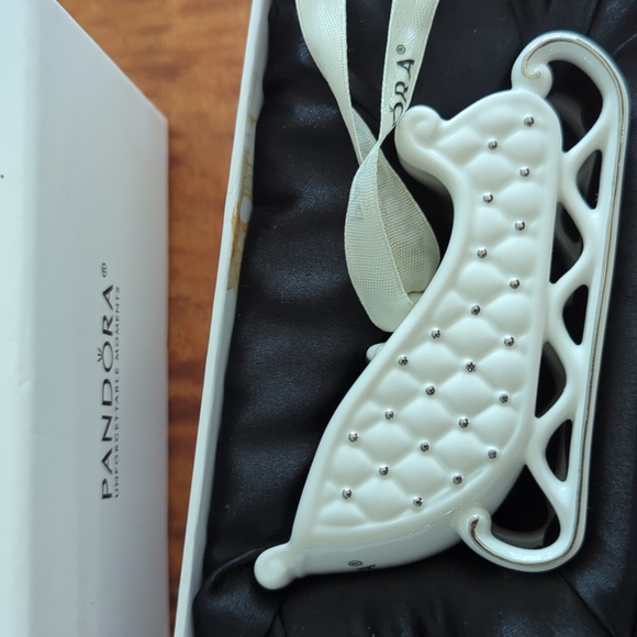 Pandora Porcelain Christmas Sleigh Collectible Ornament - Picture 7 of 10